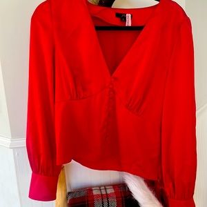 Jcrew blouse size 6 100% polyester. Side zip.